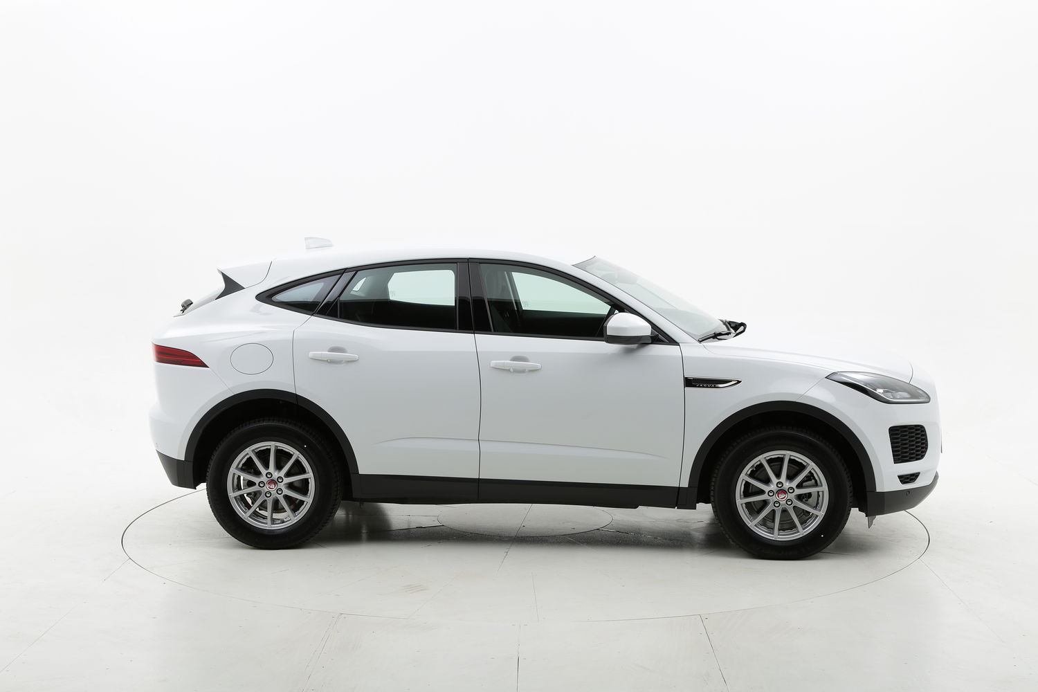Jaguar E-Pace S Auto AWD diesel bianca a noleggio a lungo termine