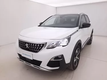 Peugeot 3008 Allure EAT8 1.5 Diesel 131CV Automatico Visione frontale