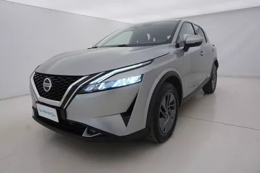 Nissan Qashqai Business Xtronic 1.3 Mild Hybrid 158CV Automatico Visione frontale