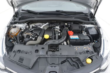Renault Clio Vano motore Vano motore di Renault Clio