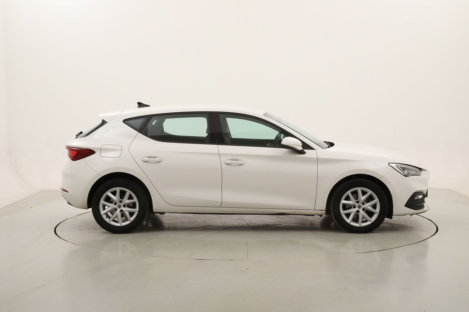 Seat Leon Business DSG usata del 2022 con 101.615 km