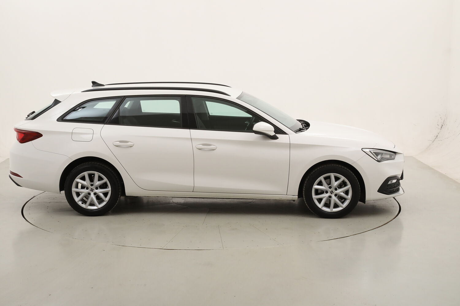Seat Leon ST Business usata del 2023 con 47.449 km