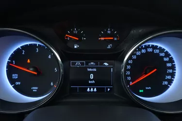 Opel Astra ST Business Elegance AT9 1.5 Diesel 122CV Automatico Interni