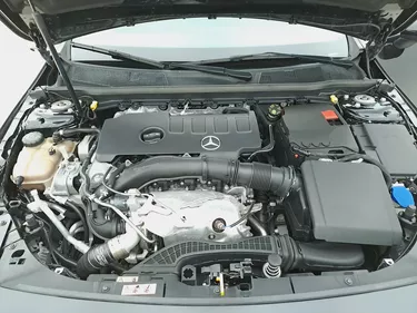Mercedes CLA Premium 4Matic Automatic 2.0 Benzina 224CV Automatico Vano motore