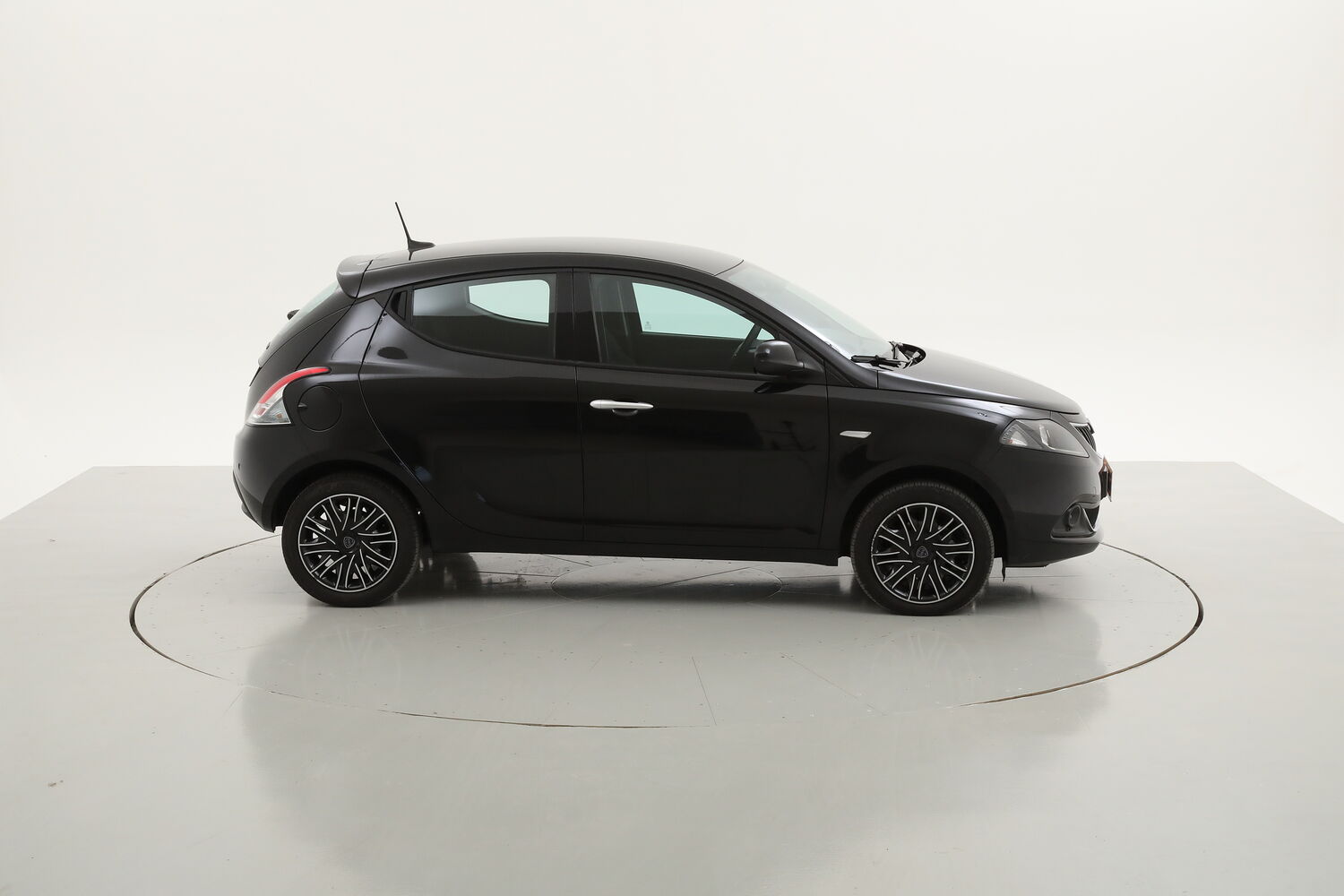 Lancia Ypsilon Hybrid Gold usata del 2022 con 30.623 km