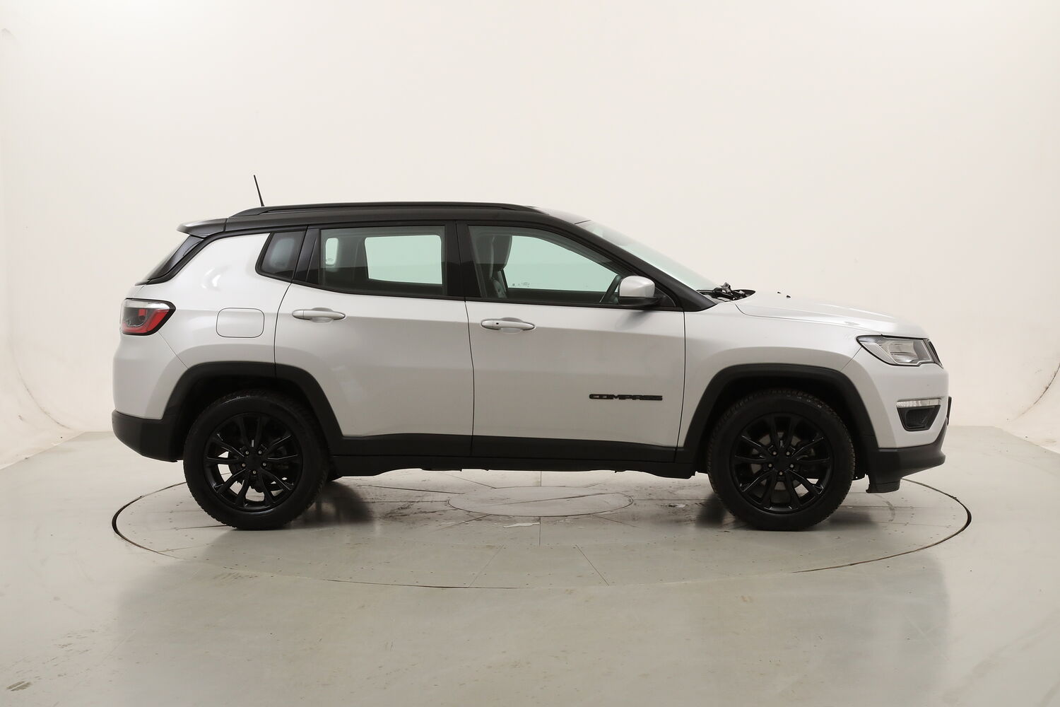 Jeep Compass Night Eagle aut. usata del 2021 con 71.996 km