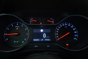 Opel Crossland Elegance AT6 1.2 Benzina 131CV Automatico Interni