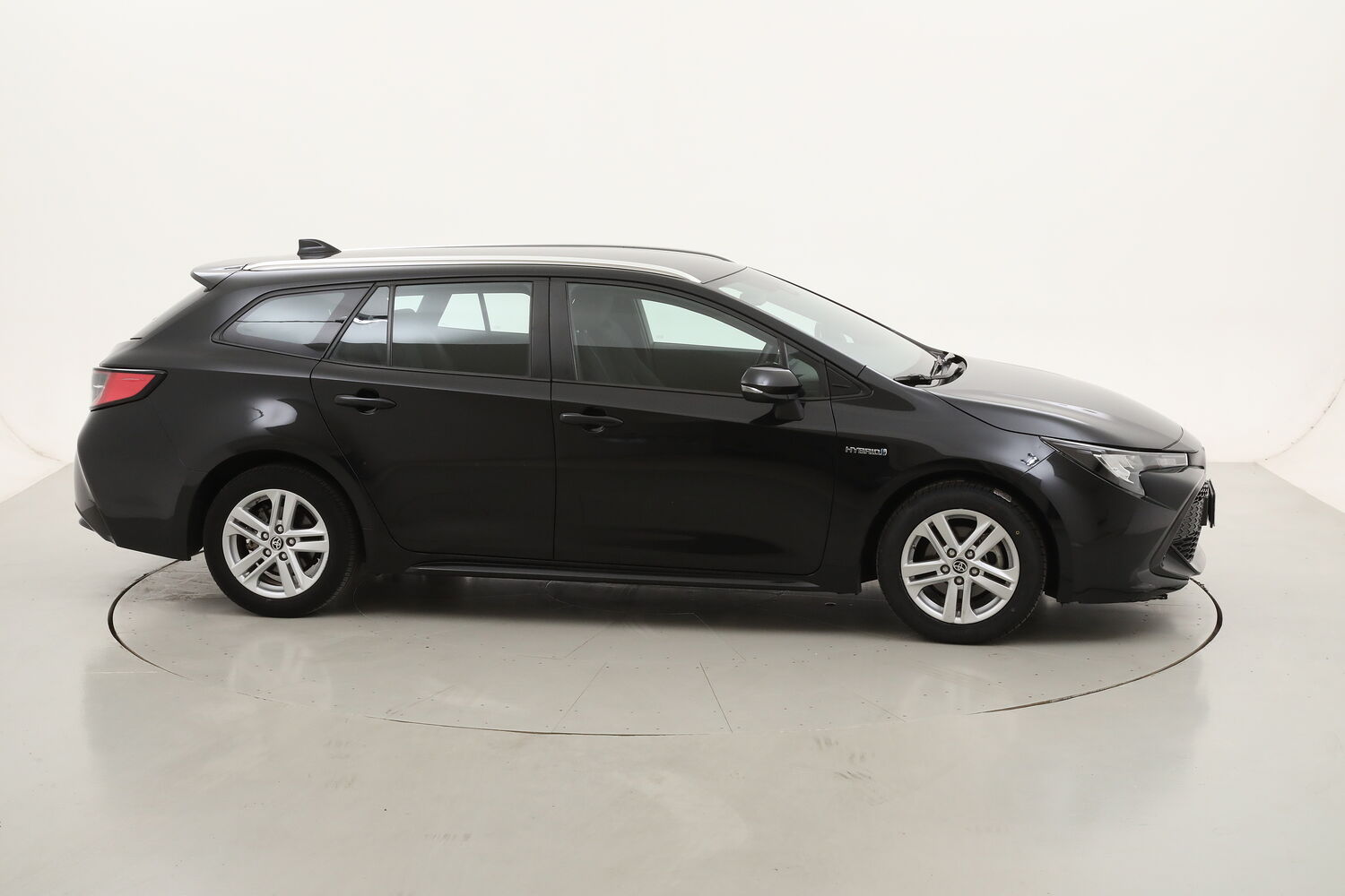Toyota Corolla TS Hybrid Business usata del 2021 con 105.827 km