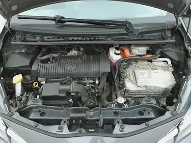 Toyota Yaris Hybrid Business 1.5 Full Hybrid 101CV Automatico Vano motore
