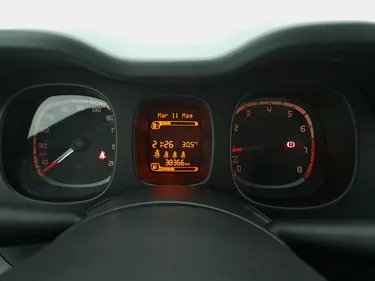 Fiat Panda Hybrid City Life 1.0 Mild Hybrid 70CV Manuale Interni