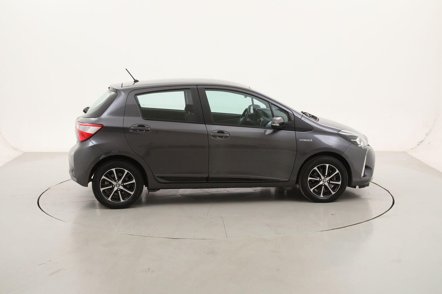 Toyota Yaris Hybrid Active usata del 2019 con 70.611 km