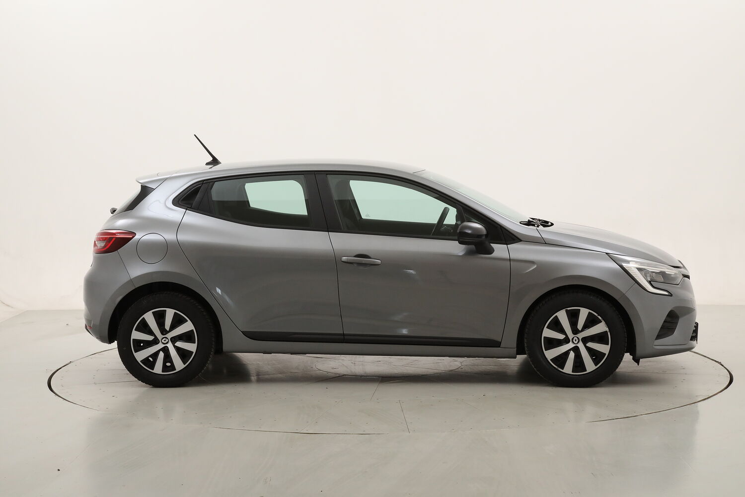 Renault Clio Equilibre usata del 2023 con 98.034 km