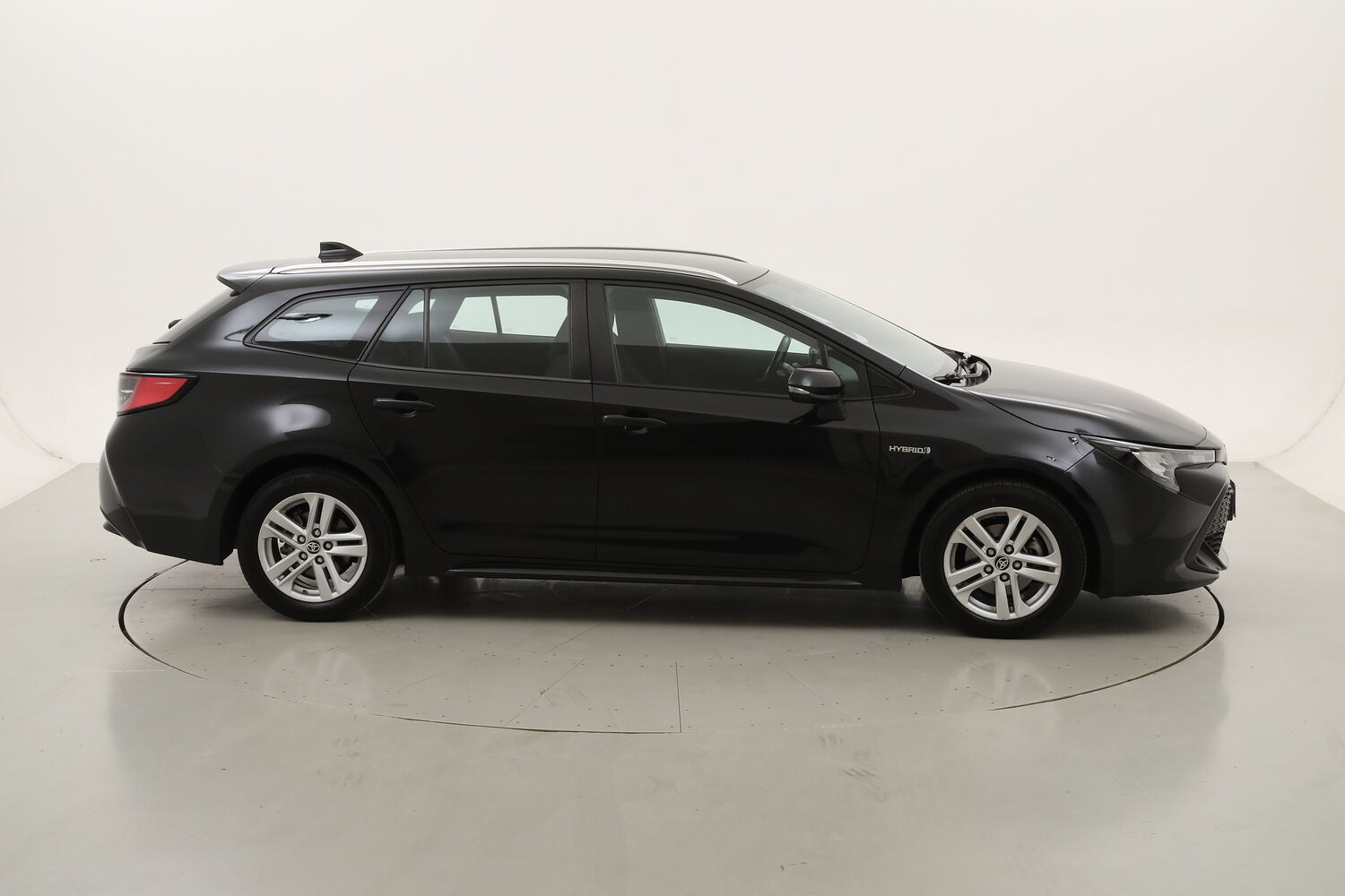 Toyota Corolla TS Hybrid Business usata del 2021 con 116.348 km