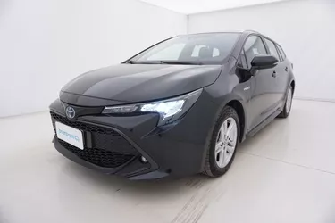 Toyota Corolla TS Hybrid Business 1.8 Full Hybrid 122CV Automatico Visione frontale