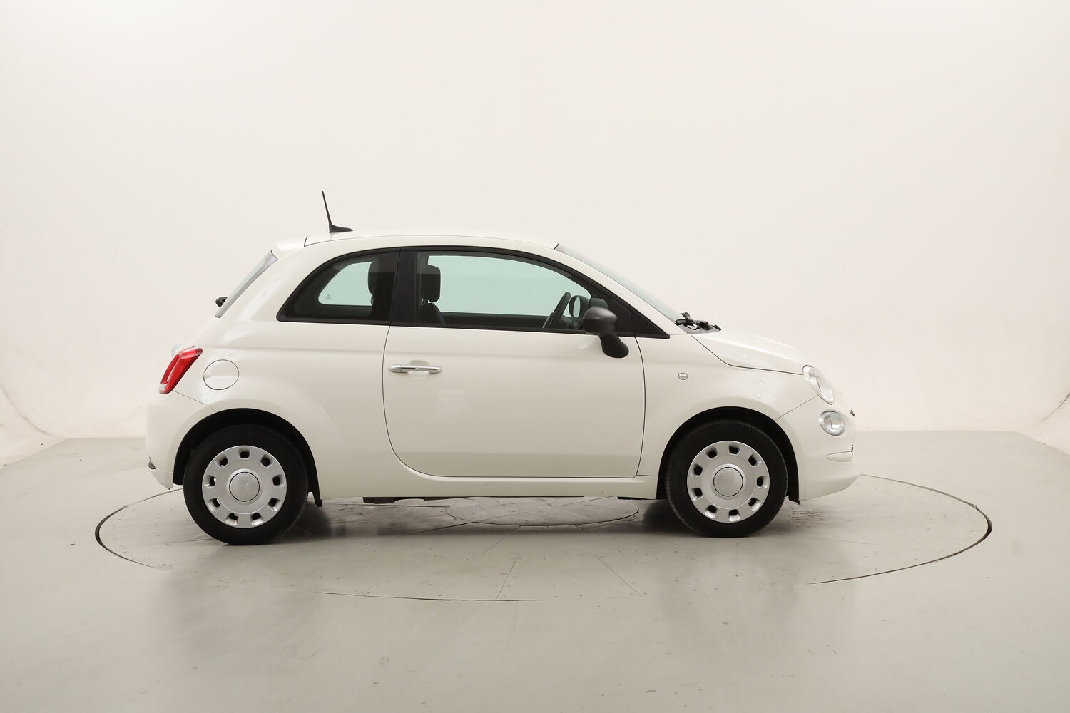 Fiat 500 Hybrid Cult usata del 2022 con 29.125 km