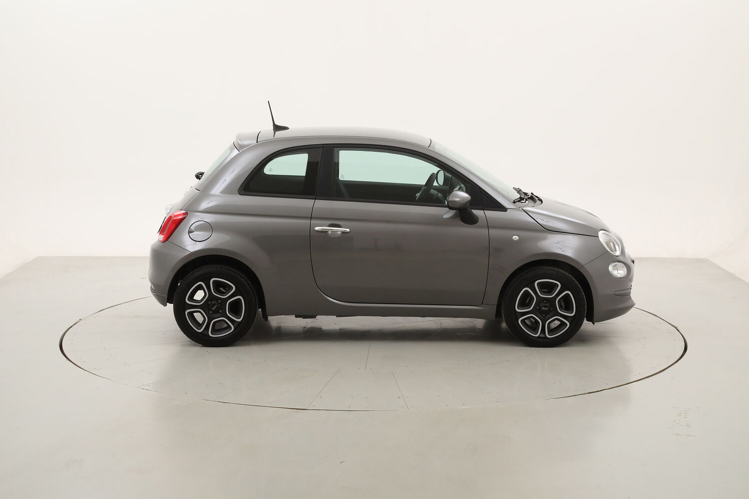 Fiat 500 Hybrid Club usata del 2022 con 18.977 km