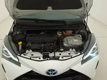 Toyota Yaris Hybrid Active 1.5 Full Hybrid 101CV Automatico Vano motore