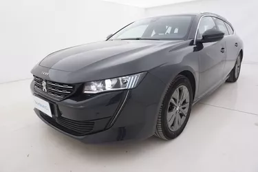 Peugeot 508 SW Business EAT8 1.5 Diesel 131CV Automatico Visione frontale