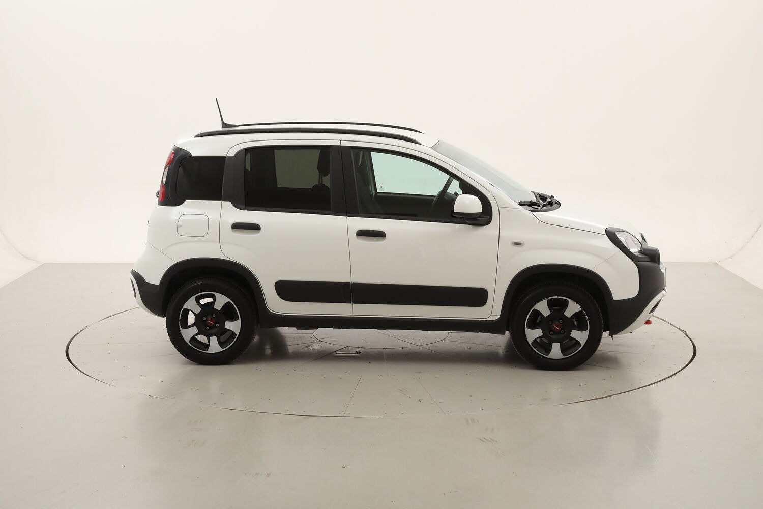 Fiat Panda Hybrid Cross usata del 2024 con 18.584 km