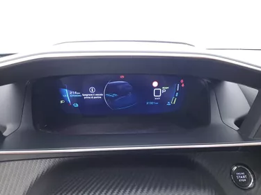 Peugeot 2008 Allure Pack Elettrico 136CV Automatico Interni