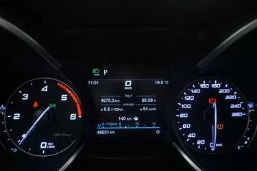 Alfa Romeo Stelvio Sprint Q4 AT8 2.1 Diesel 190CV Automatico Interni