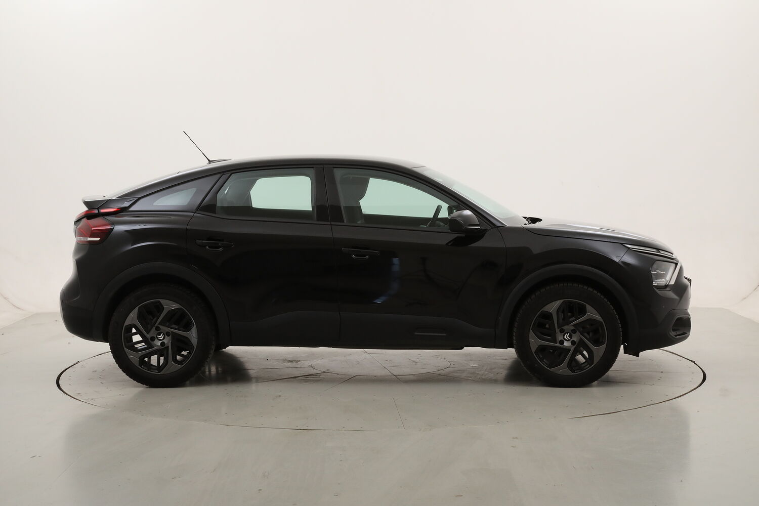 Citroen C4 Feel Pack EAT8 usata del 2023 con 82.404 km