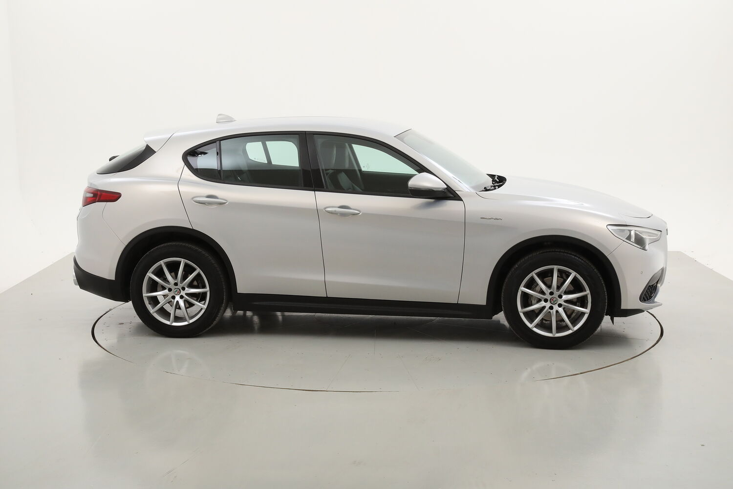 Alfa Romeo Stelvio Executive Q4 AT8 usata del 2021 con 127.600 km