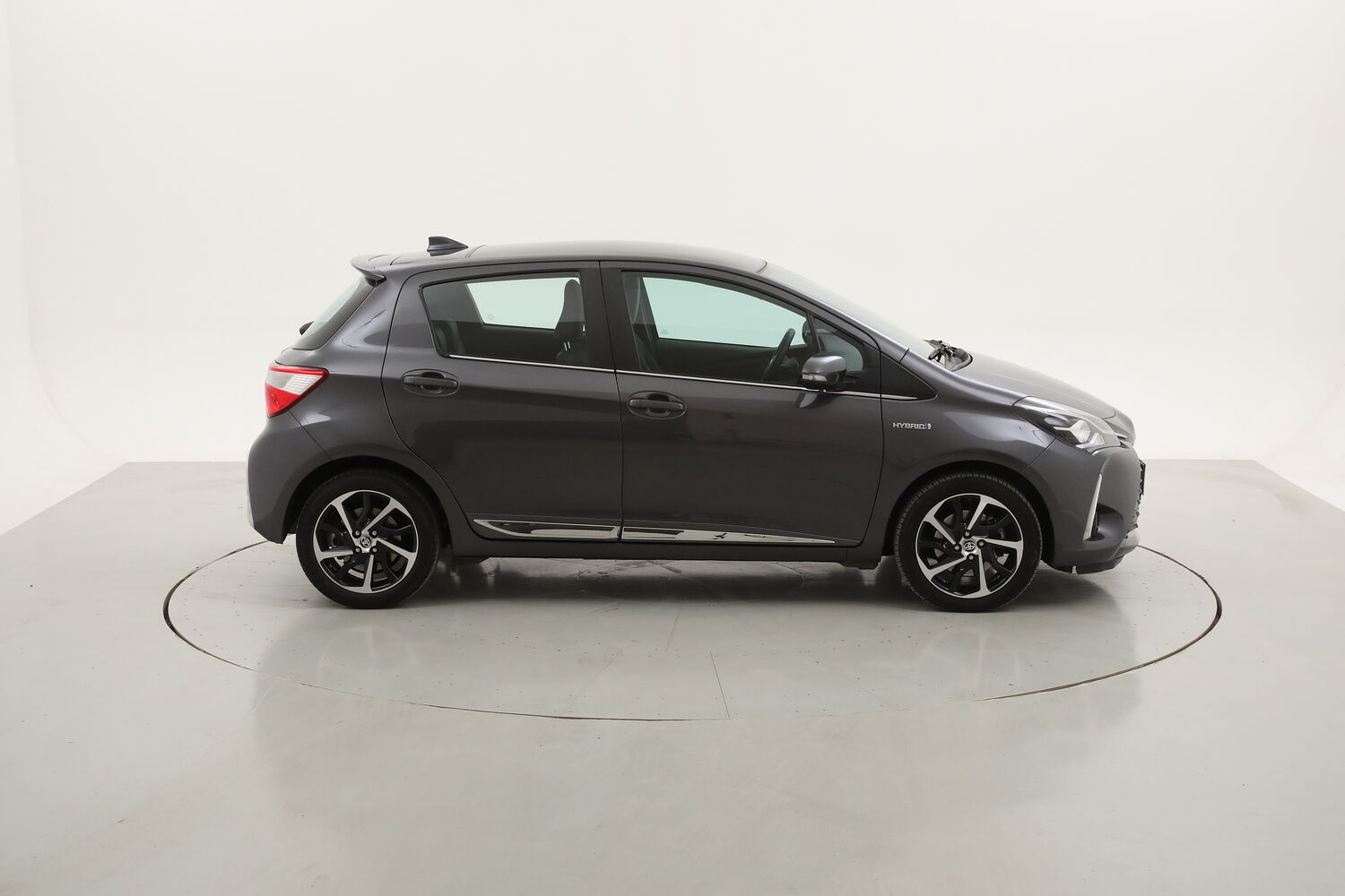 Toyota Yaris Hybrid Style usata del 2019 con 117.511 km