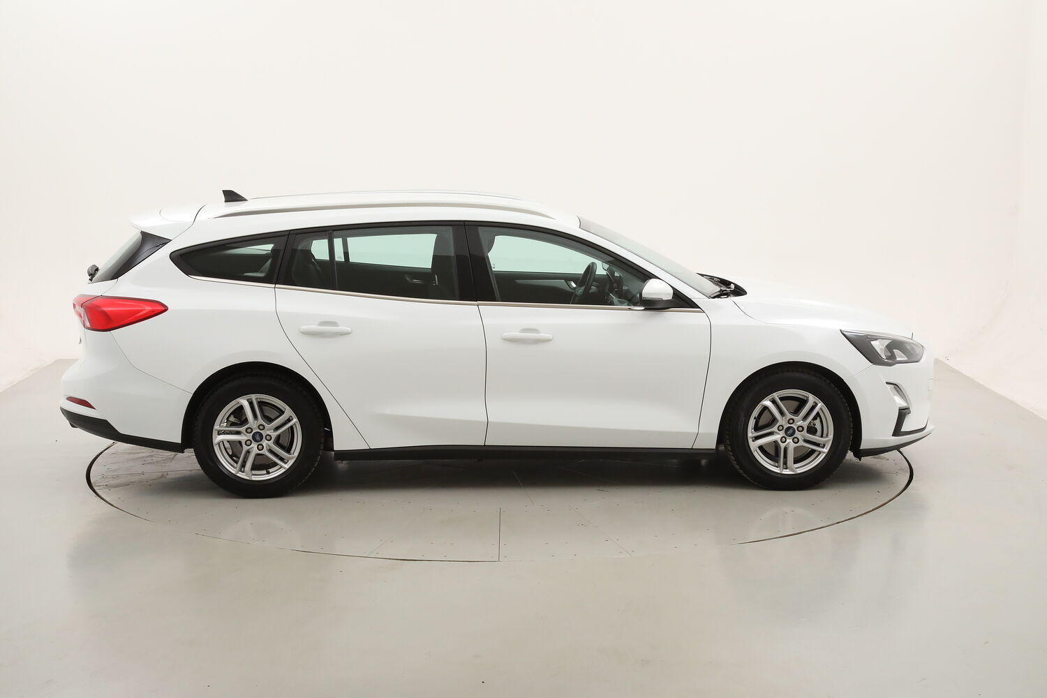 Ford Focus SW Business usata del 2020 con 99.077 km