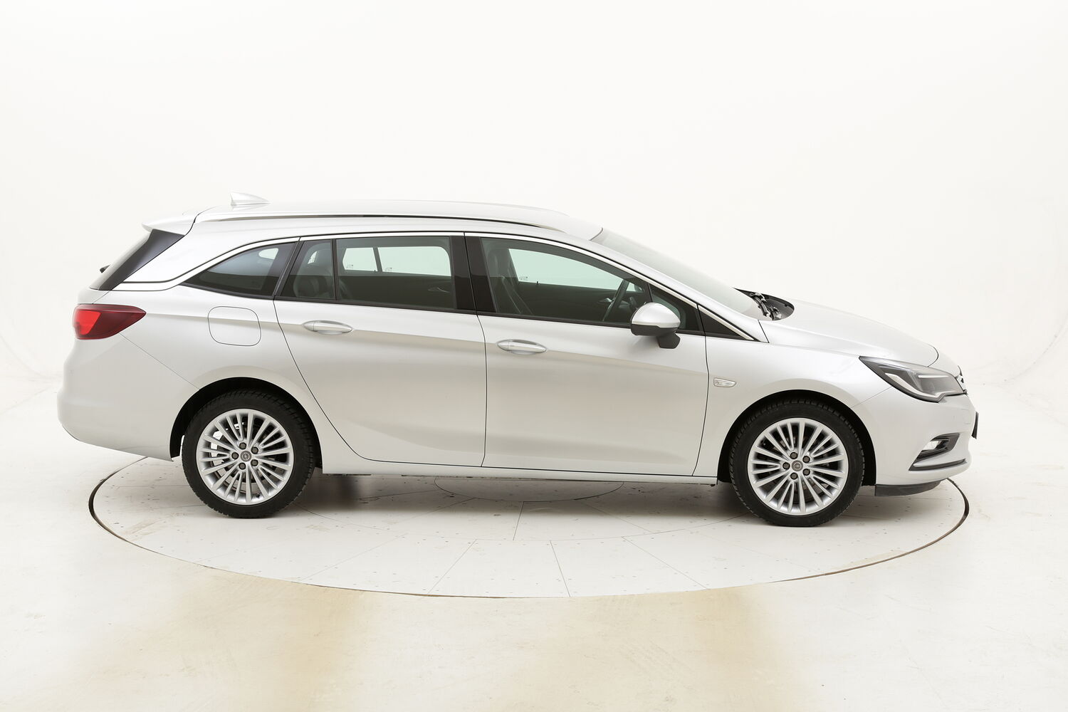 Opel Astra ST Innovation usata del 2018 con 82.304 km