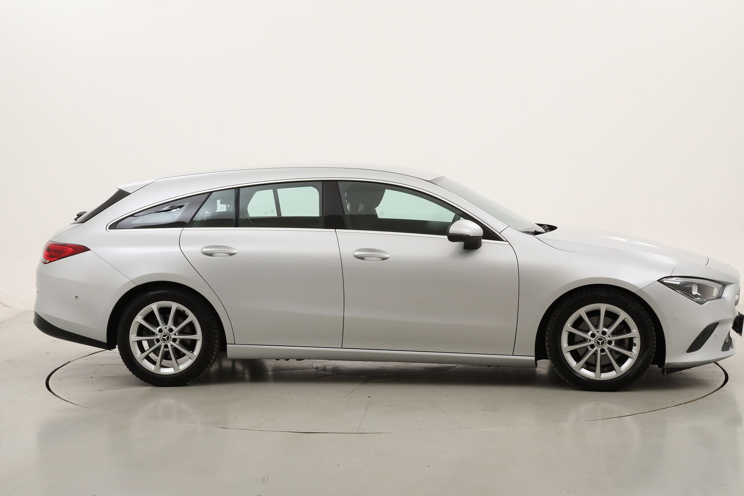 Mercedes CLA 200 d Business Extra usata del 2021 con 126.573 km