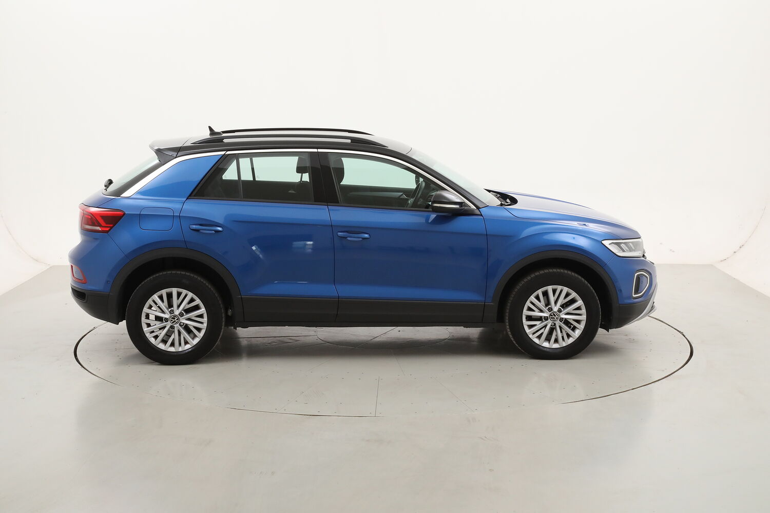 Volkswagen T-Roc Life DSG usata del 2023 con 74.744 km