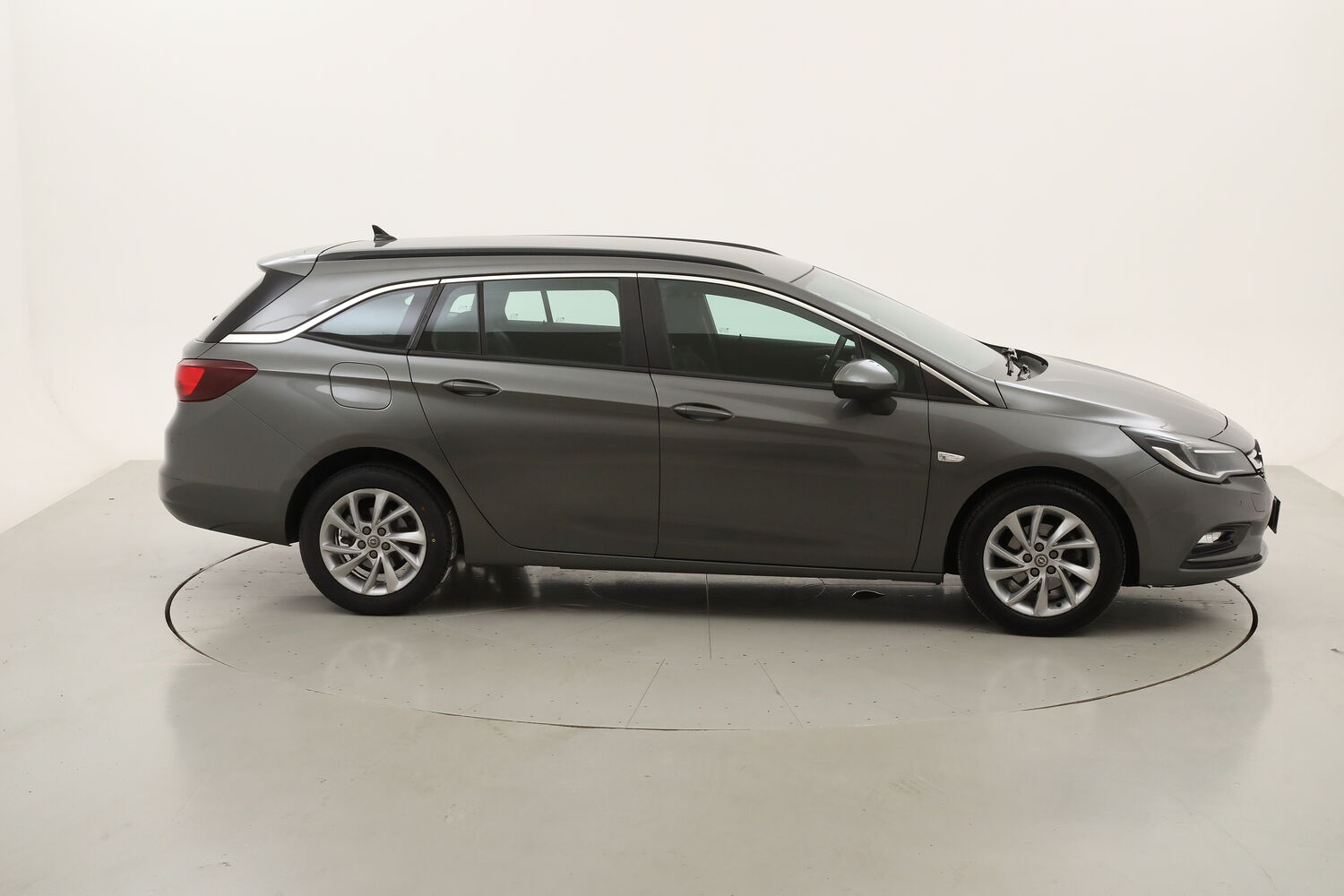 Opel Astra ST Business usata del 2019 con 115.128 km