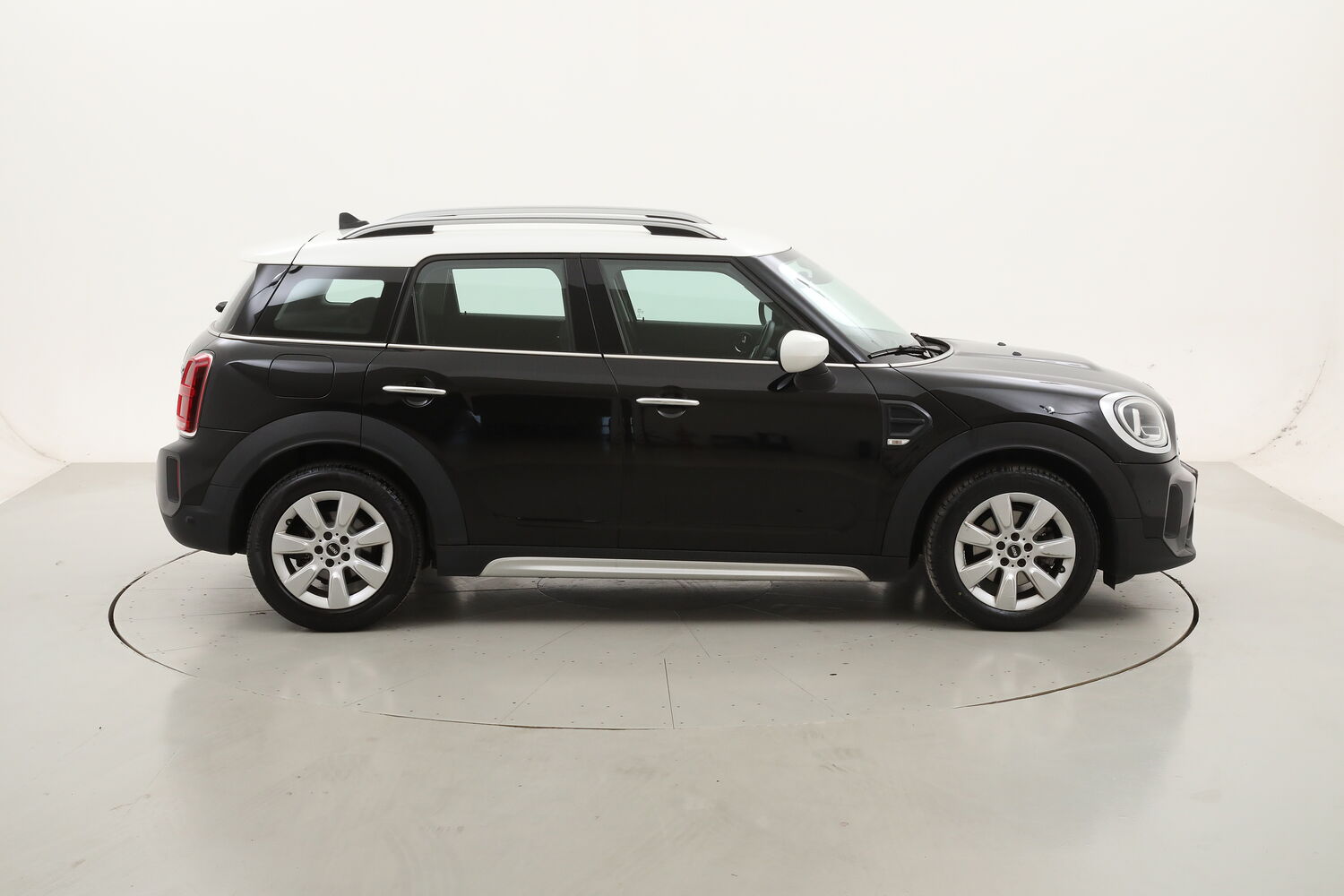 Mini Countryman Cooper D Business usata del 2021 con 118.601 km