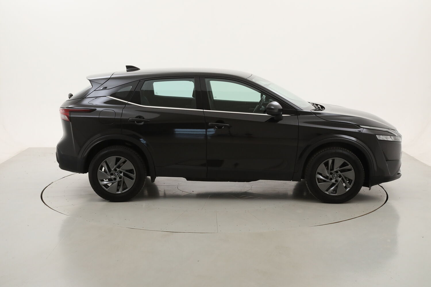 Nissan Qashqai Hybrid Business Xtronic usata del 2023 con 53.883 km