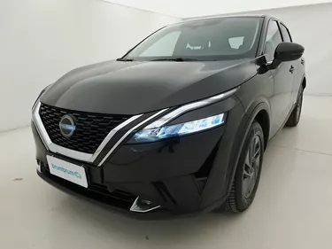 Nissan Qashqai Hybrid Business Xtronic 1.3 Mild Hybrid 158CV Automatico Visione frontale