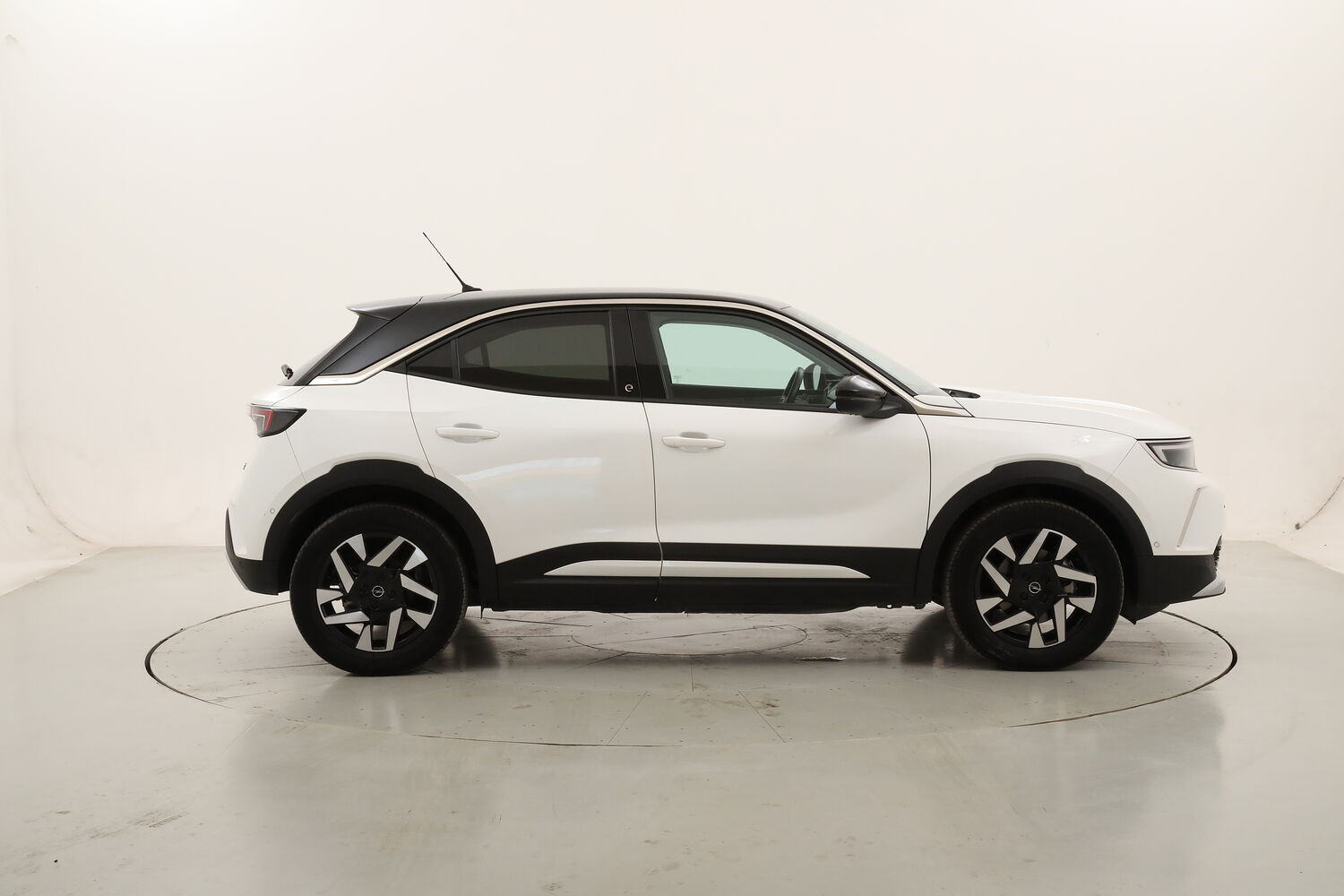Opel Mokka-e Elegance usata del 2022 con 30.703 km