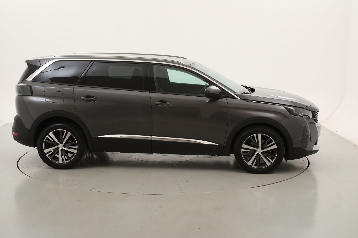 Peugeot 5008 Allure Pack EAT8 usata del 2021 con 99.056 km
