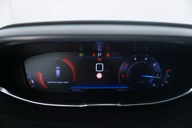 Peugeot 5008 Allure Pack EAT8 2.0 Diesel 177CV Automatico Interni