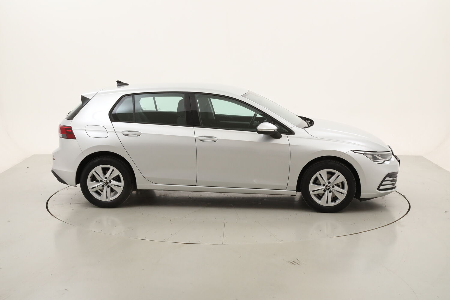 Volkswagen Golf Life usata del 2022 con 26.583 km