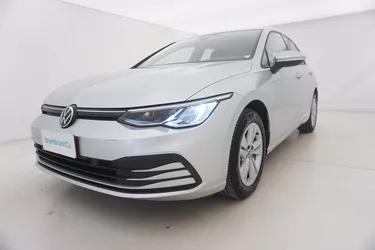 Volkswagen Golf Life 1.0 Benzina 110CV Manuale Visione frontale