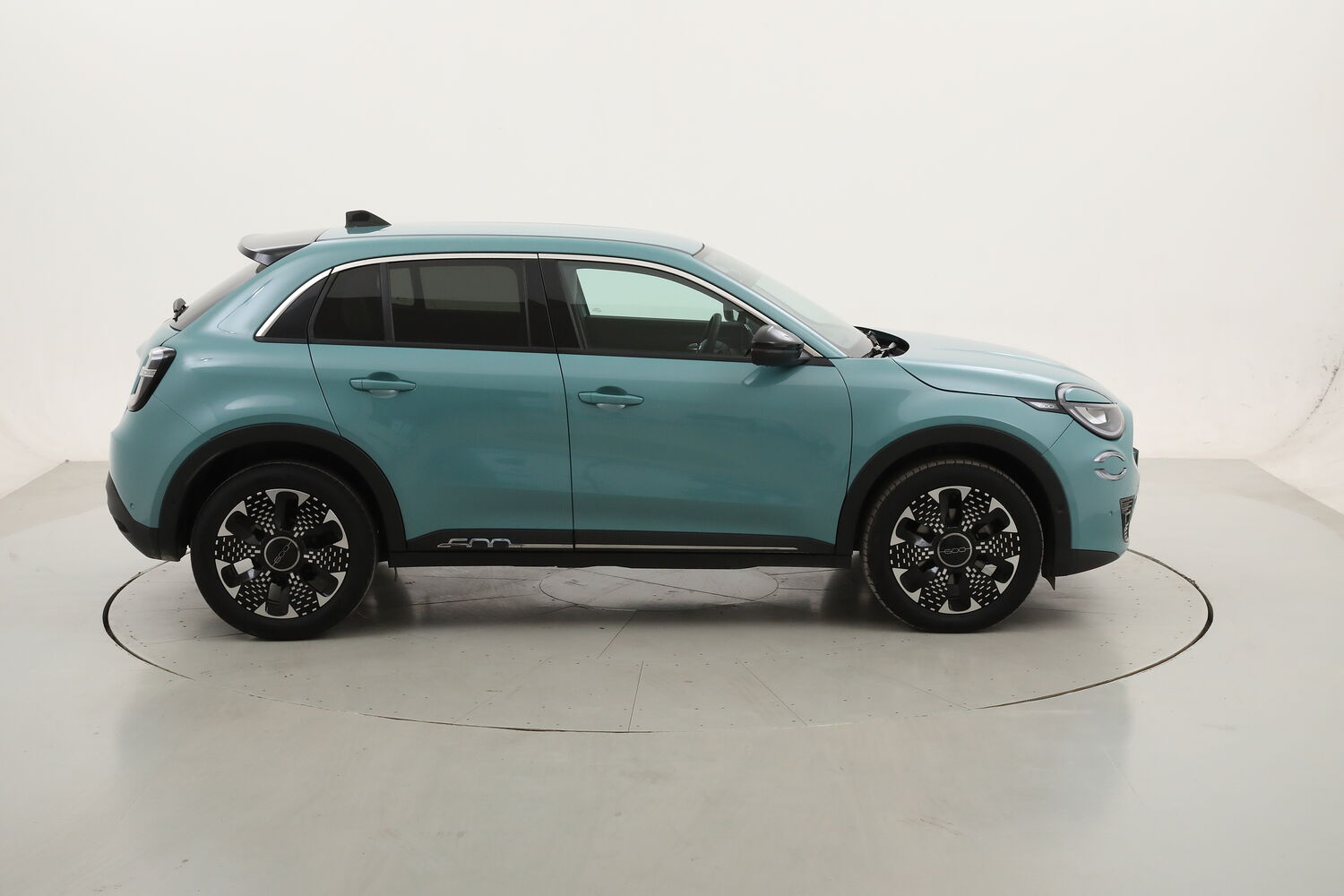 Fiat 600 Hybrid La Prima DCT usata del 2025 con 15.664 km