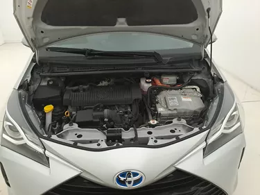 Toyota Yaris Hybrid Business 1.5 Full Hybrid 101CV Automatico Vano motore