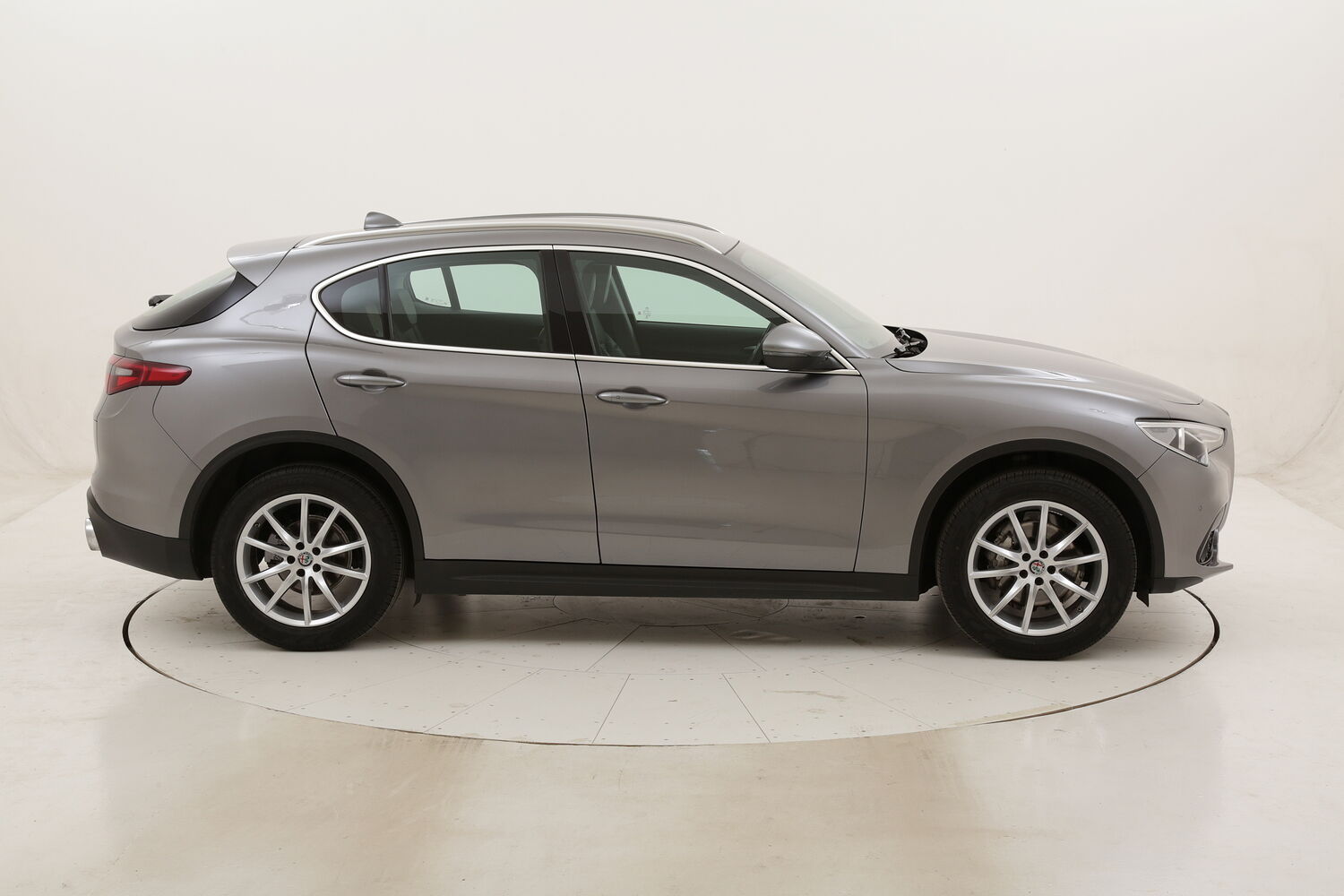 Alfa Romeo Stelvio Executive Q4 AT8 usata del 2017 con 68.550 km