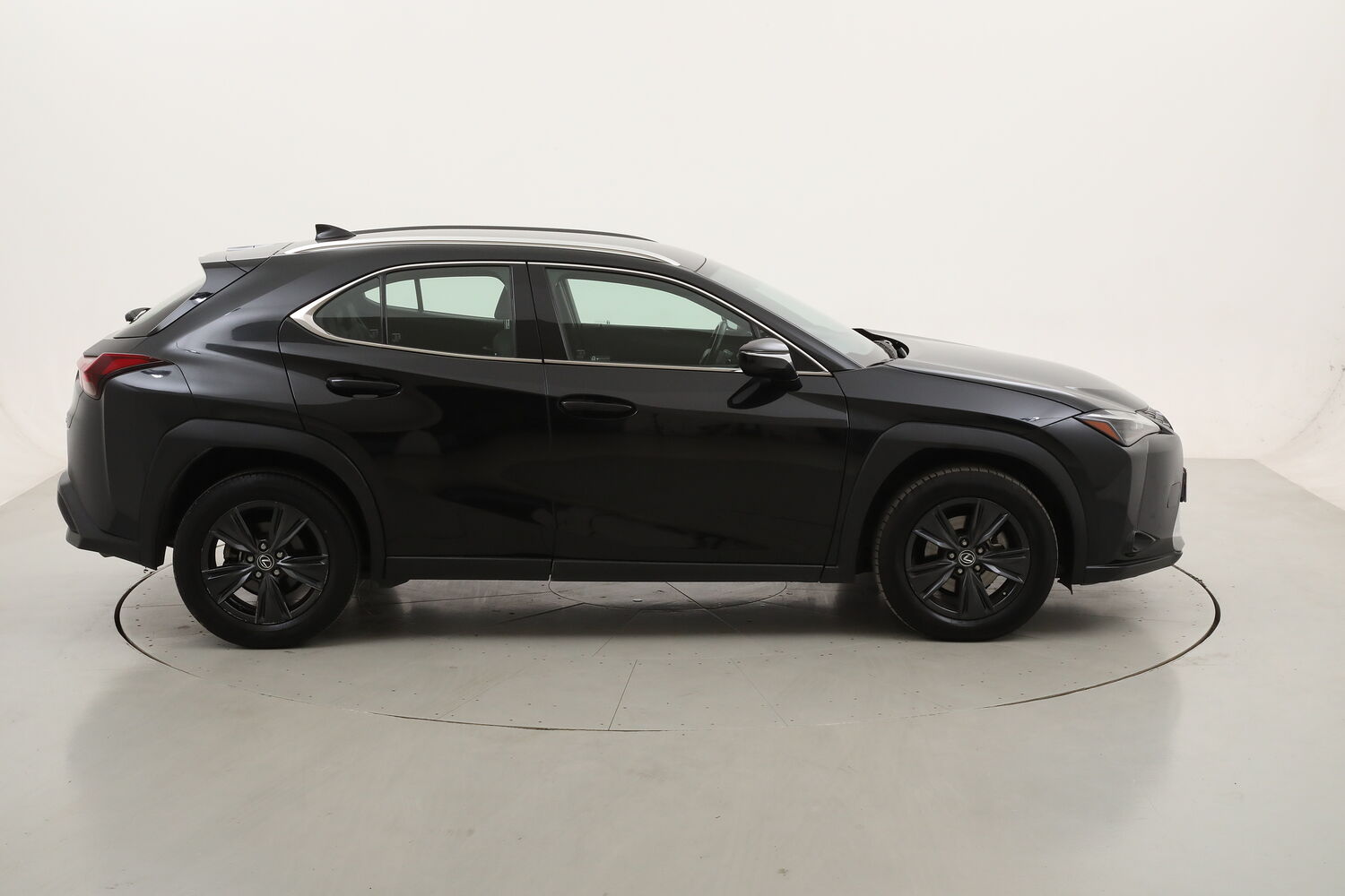 Lexus UX Hybrid Business usata del 2022 con 67.590 km