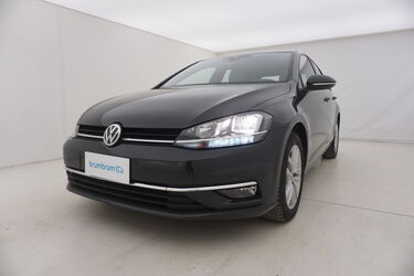 Visione frontale di Volkswagen Golf
