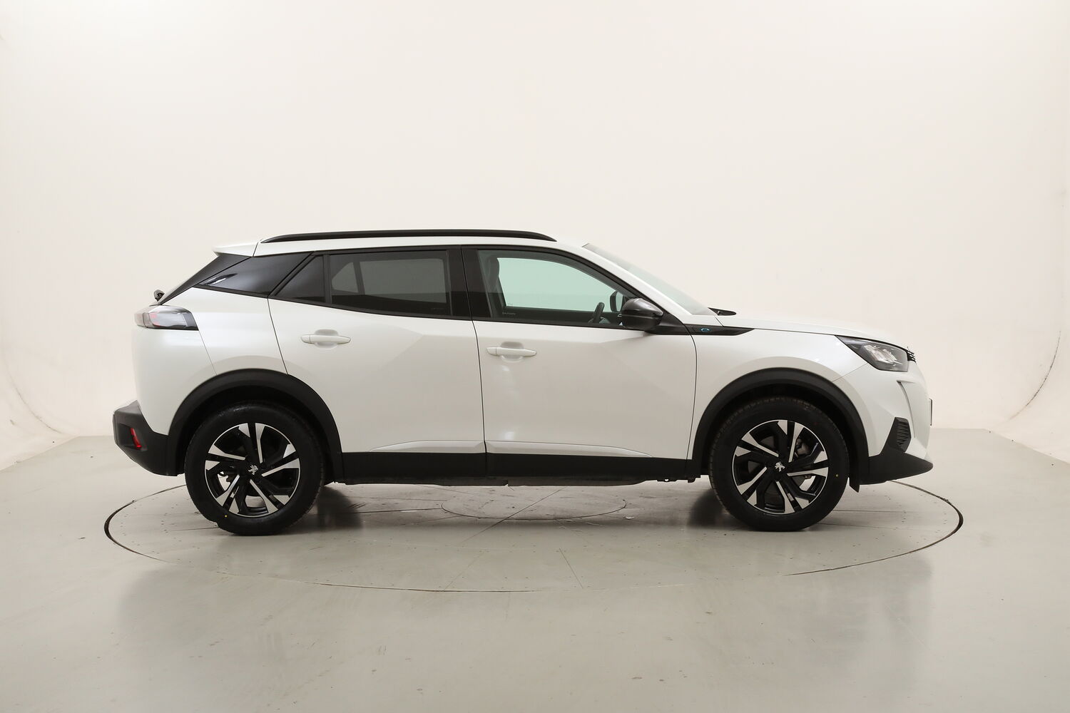 Peugeot 2008 Allure Pack usata del 2022 con 39.908 km