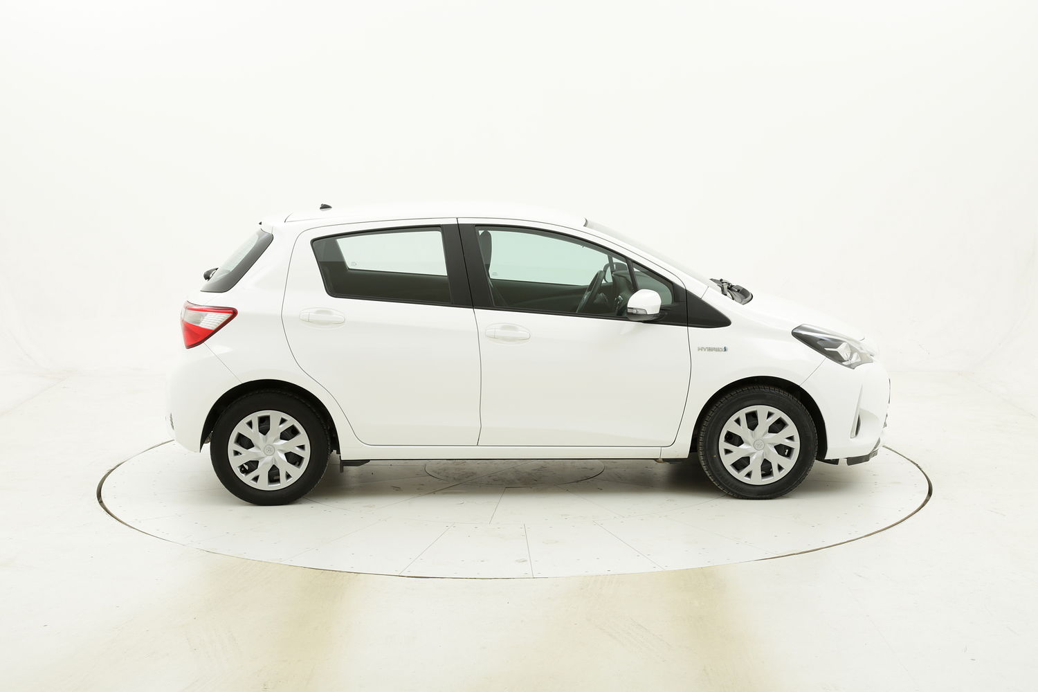 Toyota Yaris Hybrid Business usata del 2018 con 38.720 km