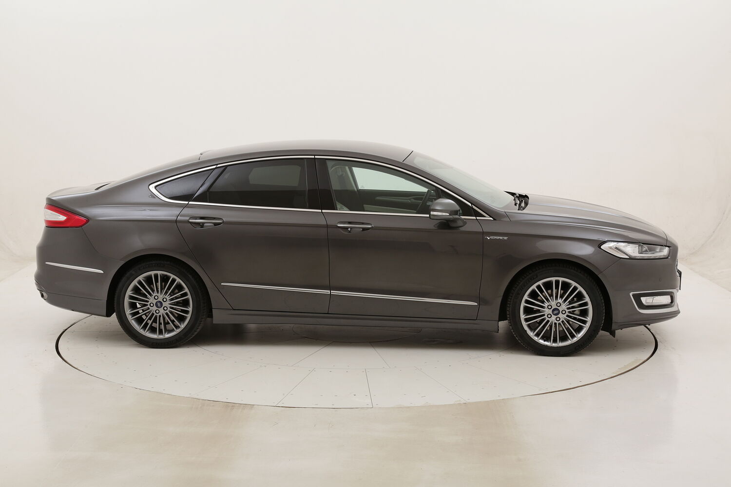 Ford Mondeo Hybrid Vignale usata del 2019 con 26.588 km