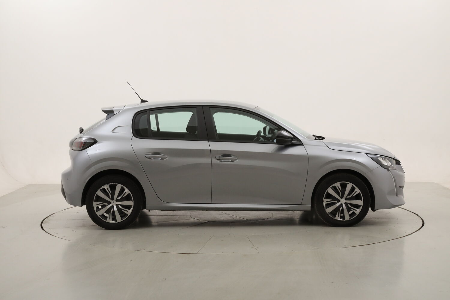 Peugeot 208 Active Pack usata del 2023 con 9.252 km